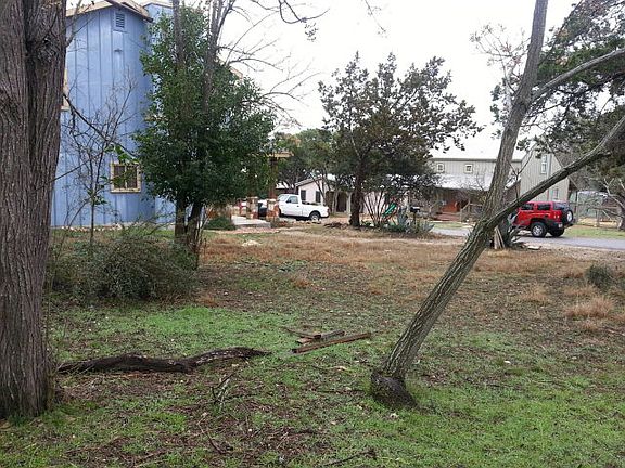 4th image of 1305 Cedar Dr