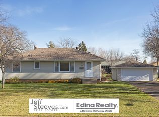 7216 Edgewood Ave N, Brooklyn Park, MN 55428