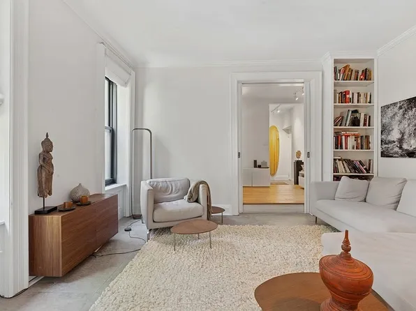 254 W 25th St APT 2C, New York, NY 10001