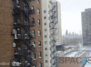 2922 N Sheridan Rd, Chicago, IL 60657