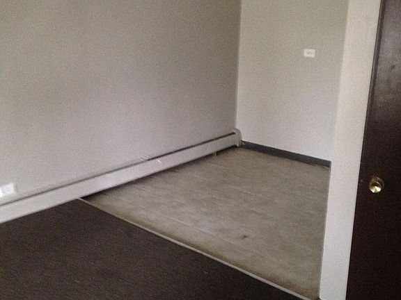5th image of 12510 S Lincoln St APT 03