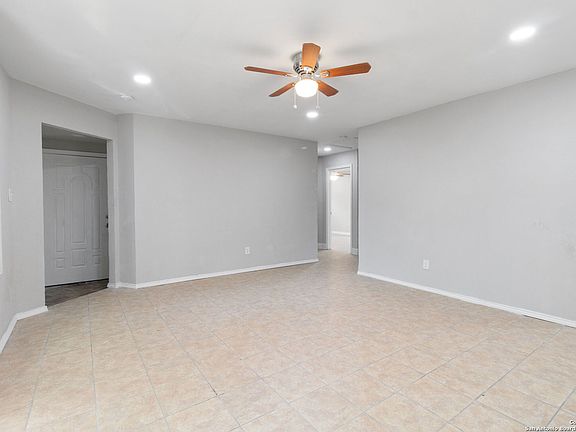 5th image of 7234 BRIAR PL