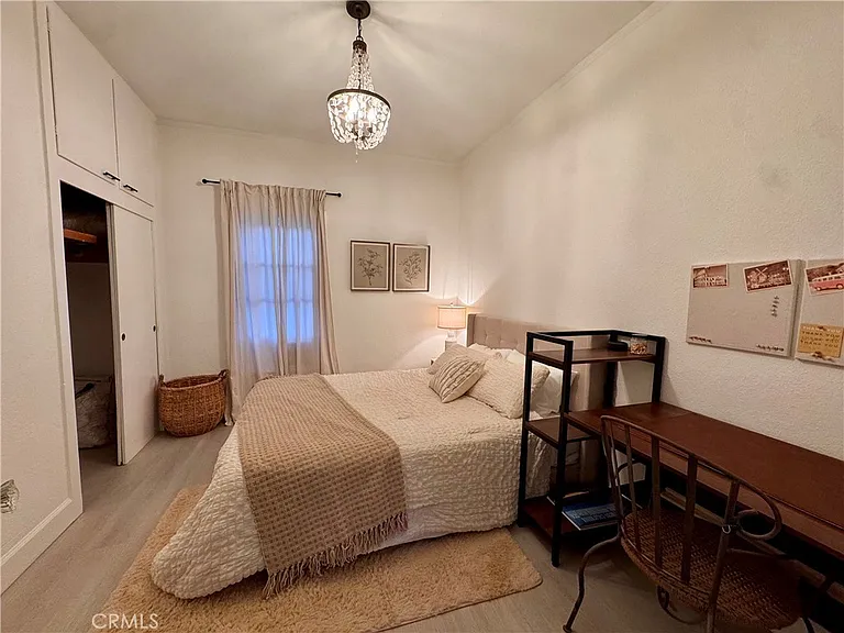 323 W 18th St #323 — Photo 18