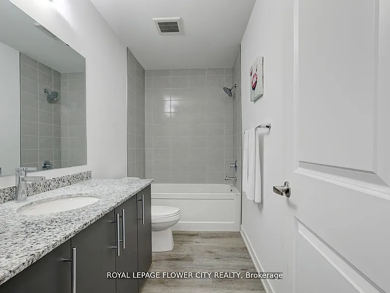 205 W Oak Trl #16 — Photo 35