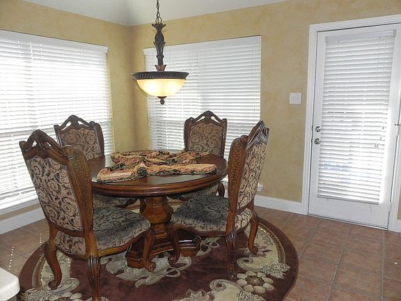2nd image of 6311 Crestmoor Ln
