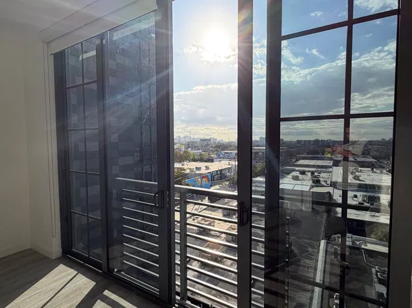414 NW 32nd St #S, Miami, FL 33127
