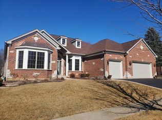 39W554 Bealer Cir, Geneva, IL 60134