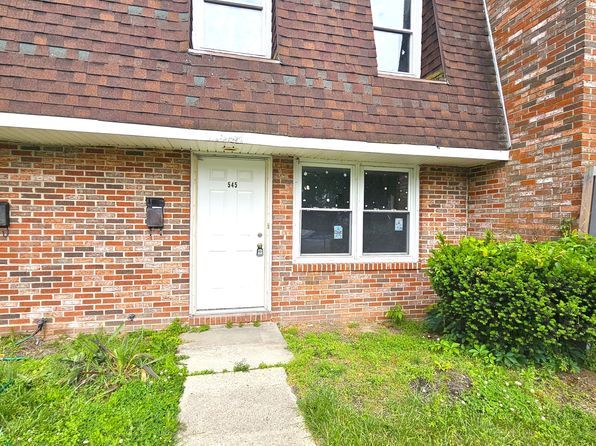 545 Priscilla St