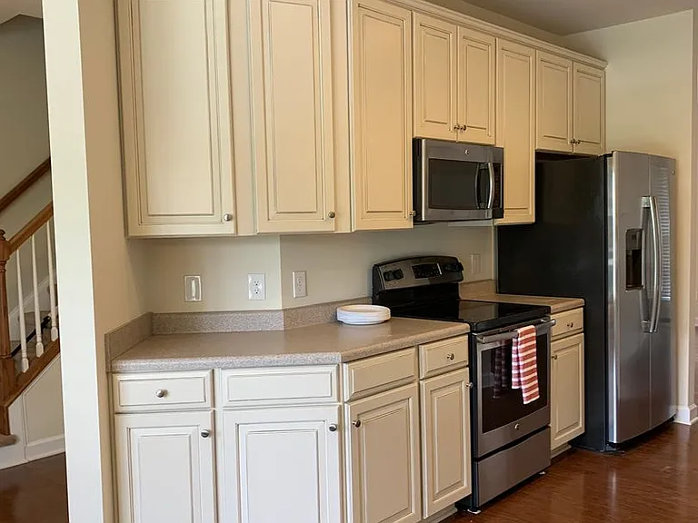 175 Phoenix Blvd NW — Photo 10