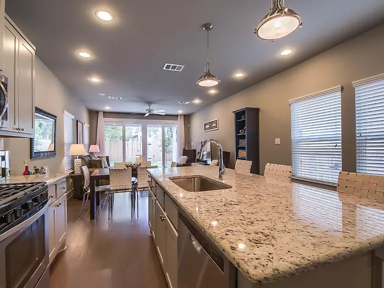 232 Claremont Ave — Photo 7