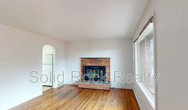 513 W Uintah St #1 — Photo 2
