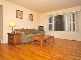 295 Pleasant Ridge Dr, Saline, MI 48176