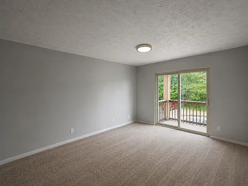 2202 Mercury Blvd Photo 1
