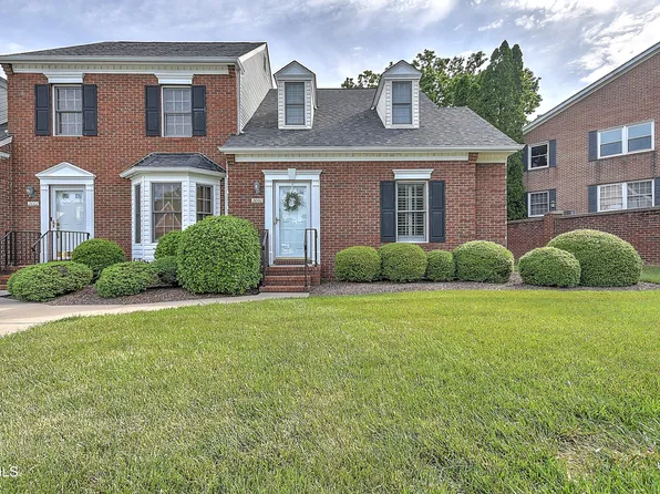 2000 W Manor Ct #2000, Kingsport, TN 37660