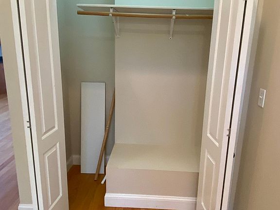 3rd image of 1307 N Campbell Ave APT 3F