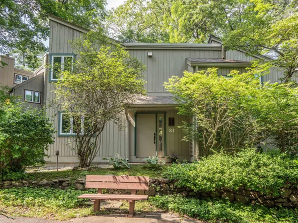 2 Talcott Glen #F, Farmington, CT 06032