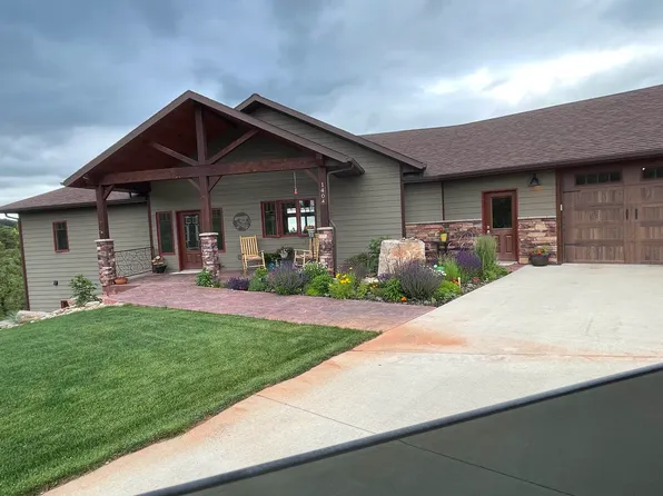 1404 E Woodland Dr, Spearfish, SD 57783