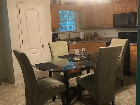 4th image of 5537 Pineridge Ct #6