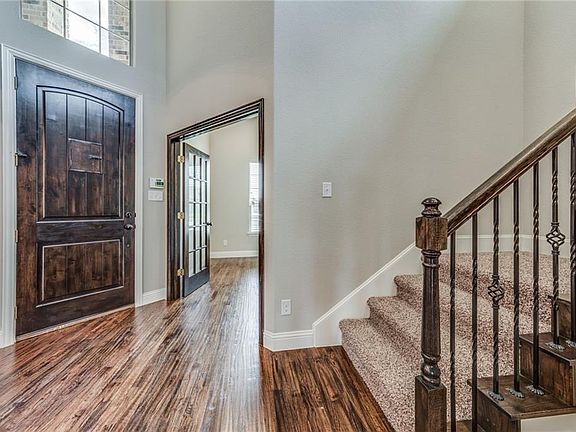 4th image of 425 Double Creek Dr