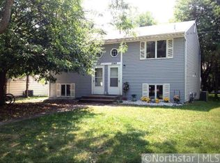 1547 Arkwright St, Saint paul, MN 55130