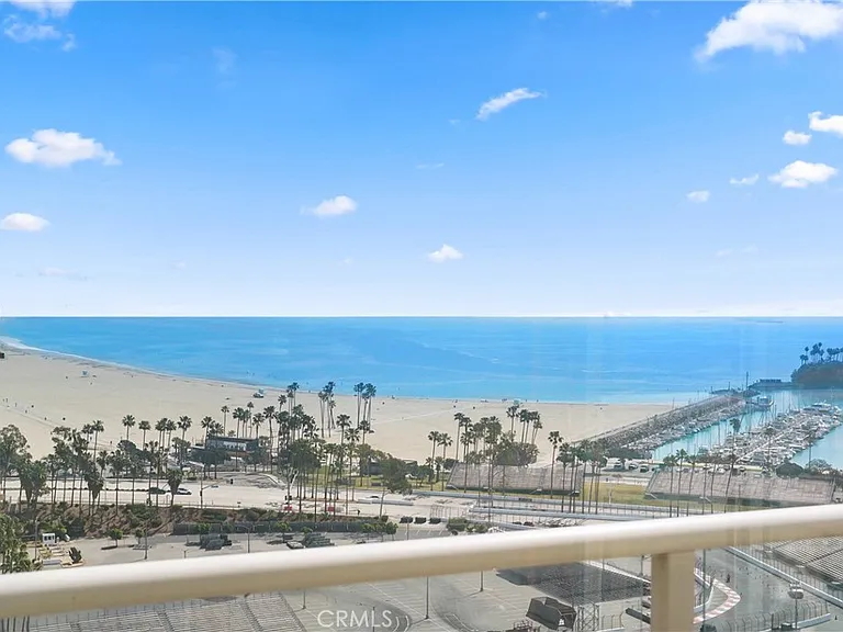 488 E Ocean #P2 — Photo 29