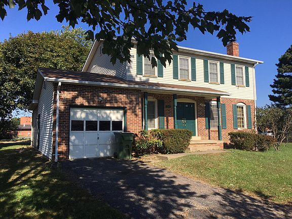 3rd image of 11902 Truman Cir
