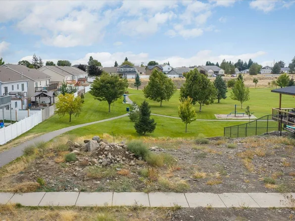 13511 W 8th Ct, Airway Heights, WA 99001