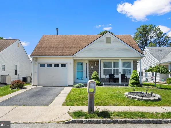53 Stockport Dr, Toms River, NJ 08757