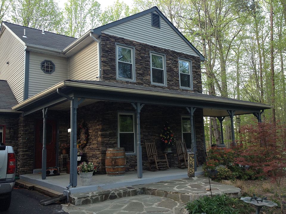 Stone front/covered porch