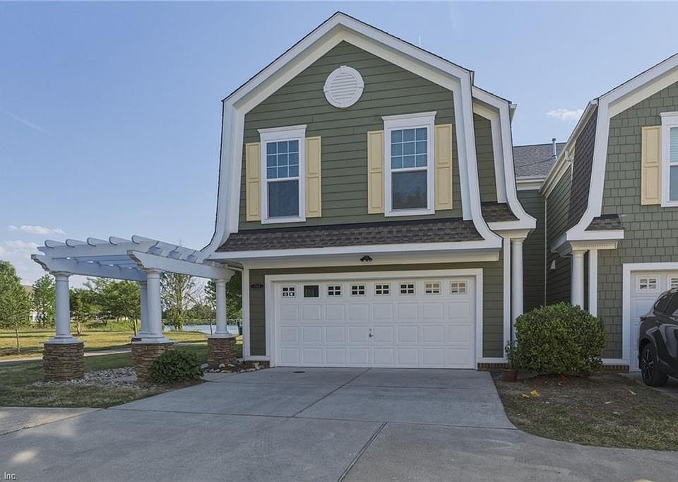 1st image of 214 Stowe Dr