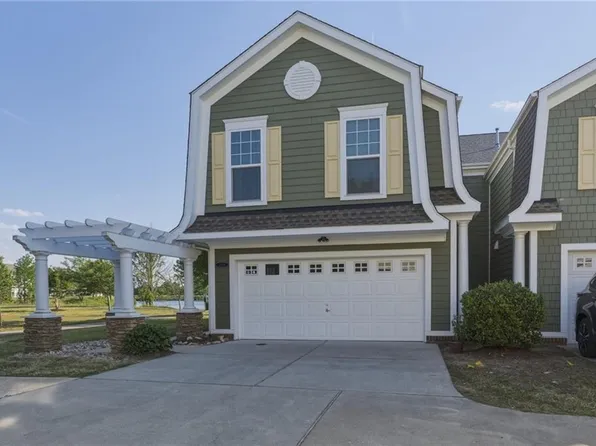 214 Stowe Dr, Suffolk, VA 23435