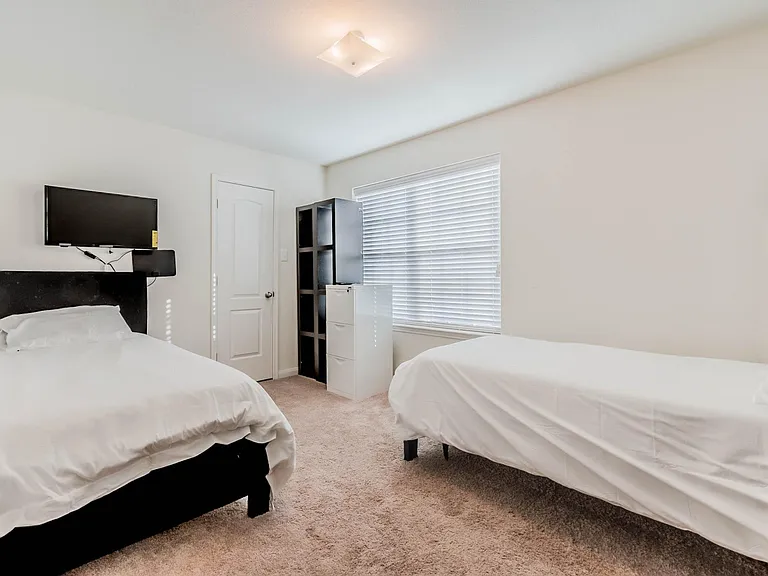 1313 Briercrest Dr — Photo 19