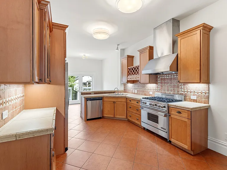 2854 Sacramento St — Photo 21