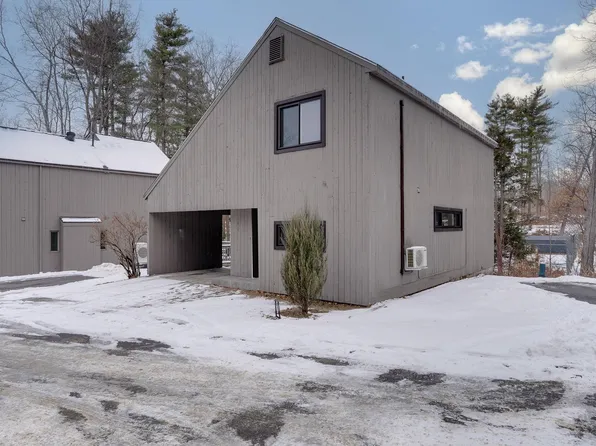 143 Coburn Woods Drive, Nashua, NH 03063