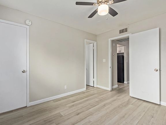3rd image of 3405 E Pinchot Ave APT 10