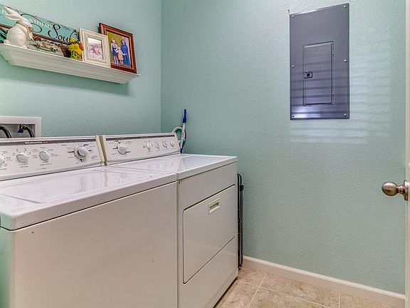 5th image of 1545 Countrywood Ln