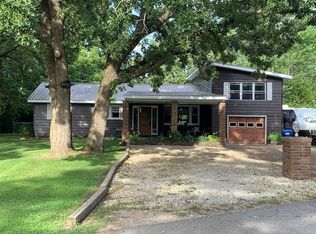1116 E Crest Dr, Houston, MO 65483