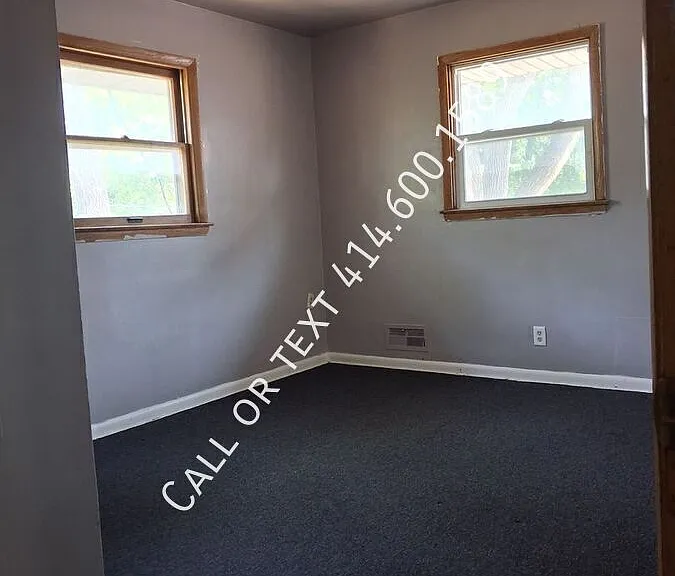 7108 W Congress St — Photo 11