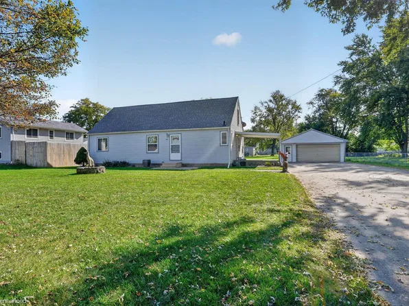 1803 Huntington Rd, Waterloo, IA 50701
