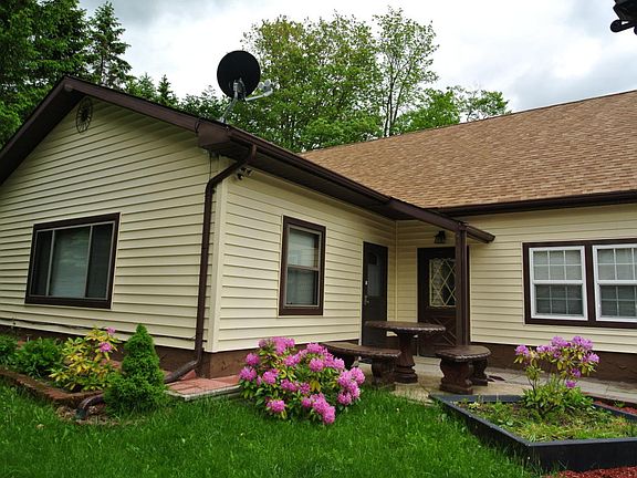 2nd image of 3097 Briarwood Dr