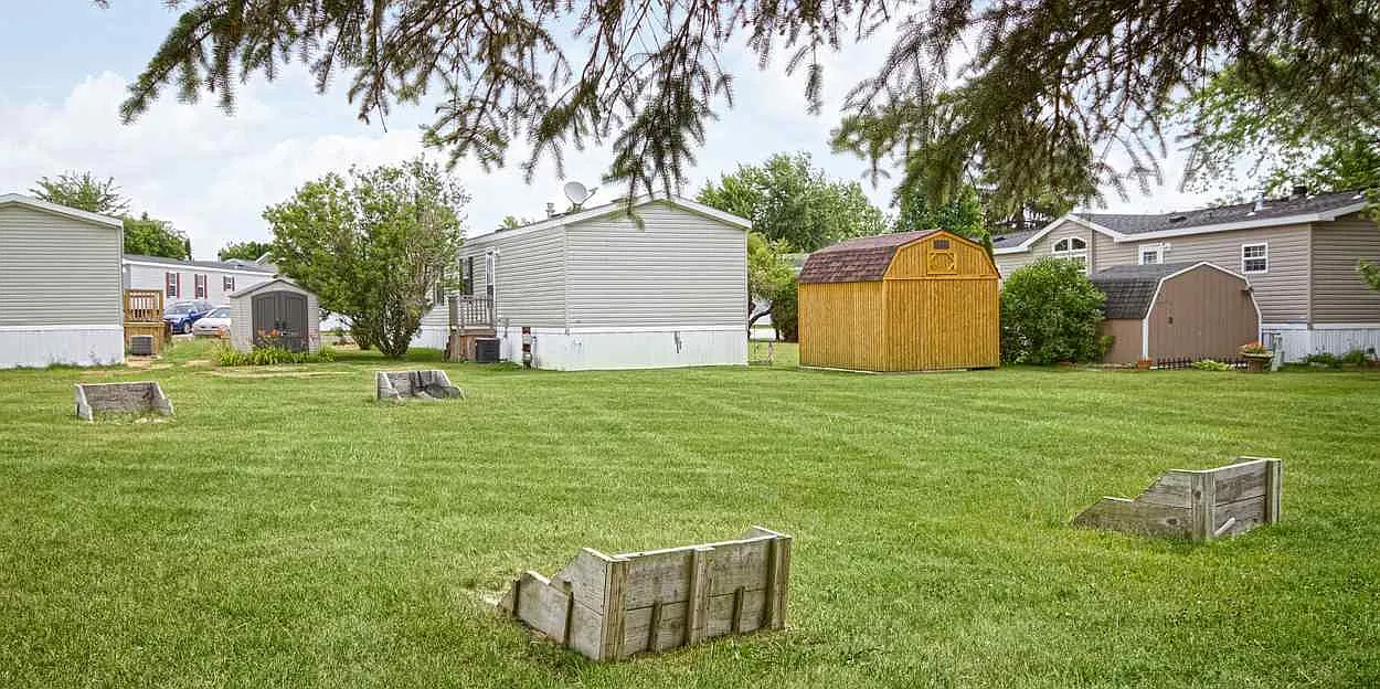 Mason Manor — Photo 4
