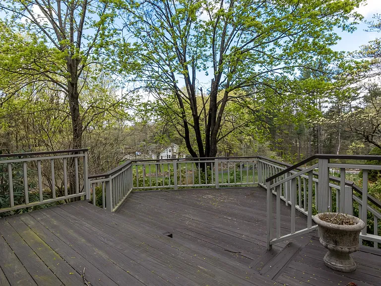 241 Maple Rd #1 — Photo 19