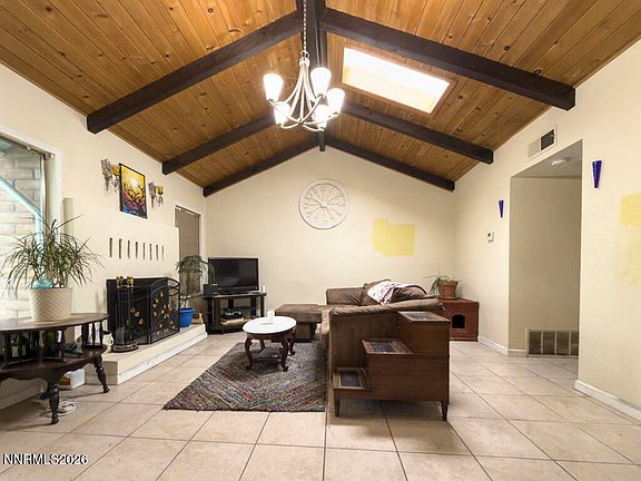 3rd image of 6 Castle Way