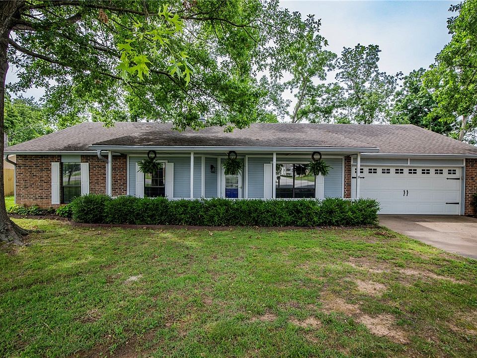 1st image of 707 Turtle Creek Dr