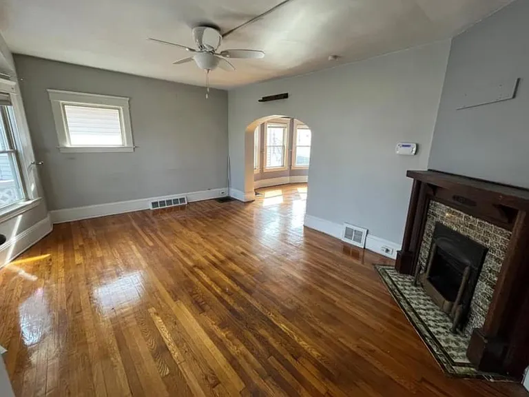 1304 W 114th St #2 — Photo 6
