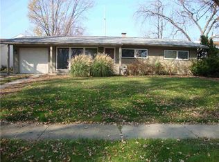 1121 Village Trail Rd, Maumee, OH 43537