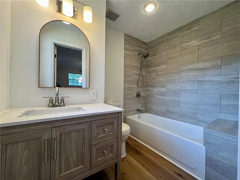 6695 Courtney Dr — Photo 14