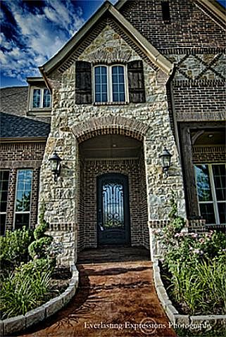 2nd image of 209 Thistle Dr