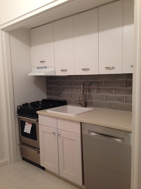 2nd image of 405 E 51st St APT 2B