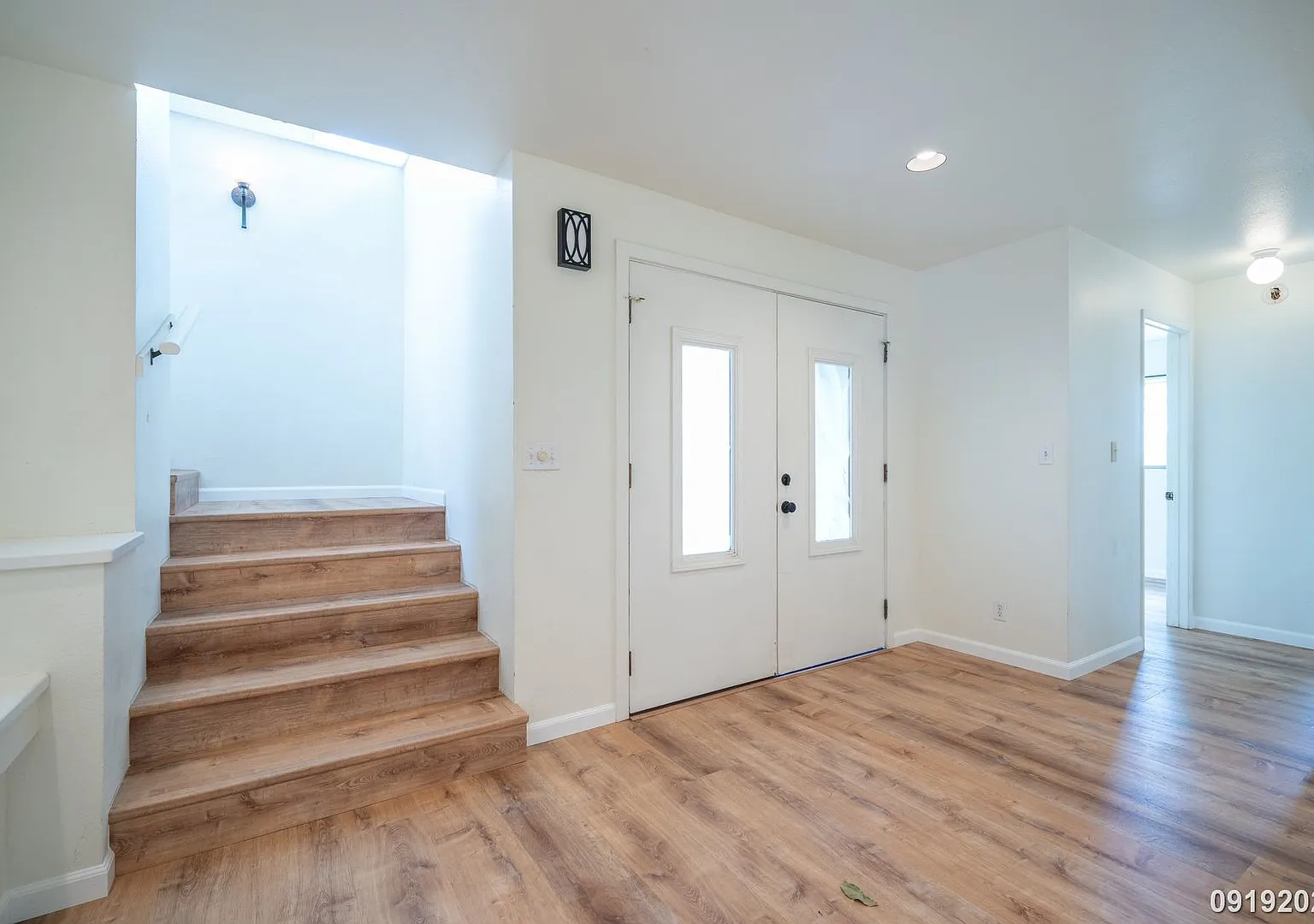 Beautiful and Large 3 bedroom 2.5 bath SFH in Kailua - Must See!! (KAILUA) — Photo 4